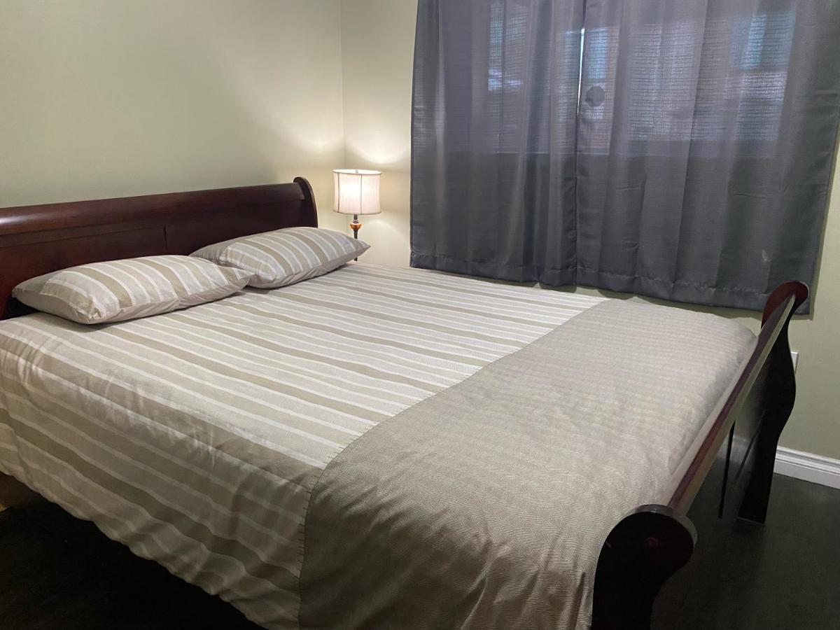 1 Bedroom Suite In Langford. Victoria Exterior foto